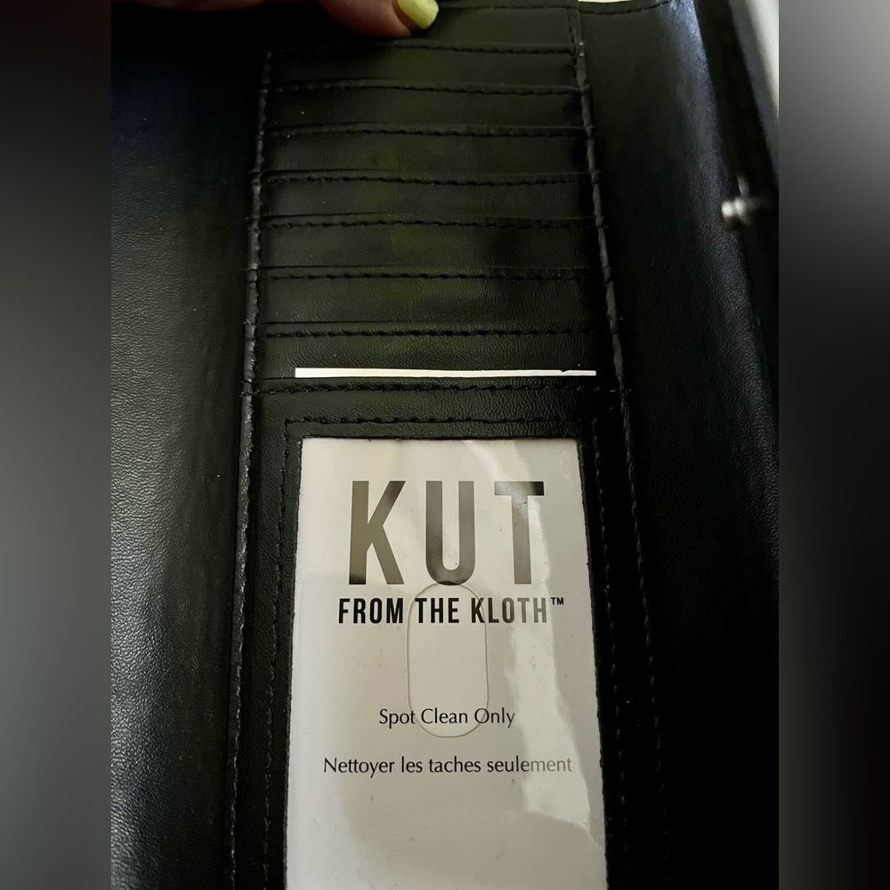 KUT from the Kloth Black&White Trifold Vegan Envelop Striped Wallet Bonus Chain - Picture 6 of 9